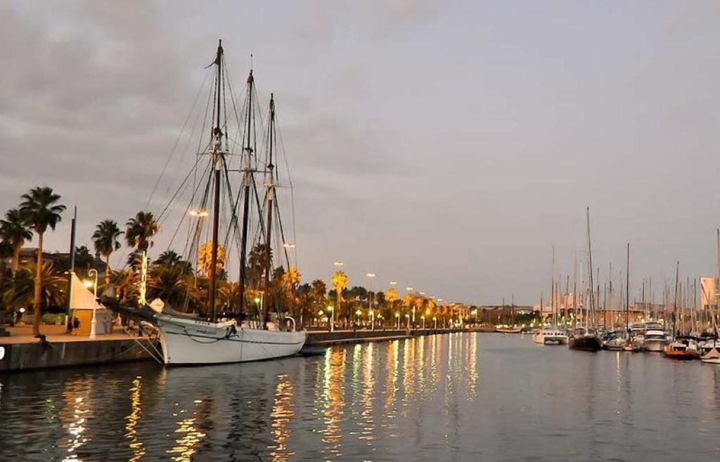 Old Town! Beach! Barcelona Bagian luar foto